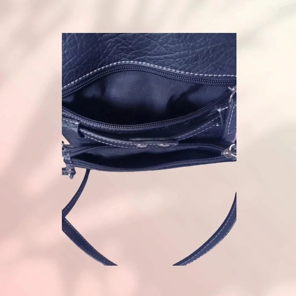 -Nine West tunnel fold over crossbody bag black - Picture 5 of 10